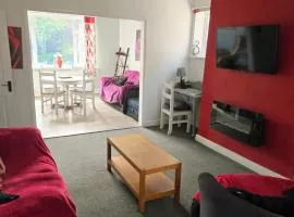 3 Bedroom house, close to woodland, chesterfield and peak District