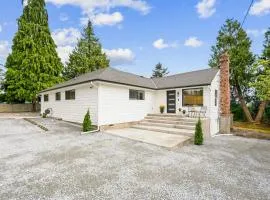 Fresh Renovated 4beds, 2baths Home Near SEA Airport & Light Rail