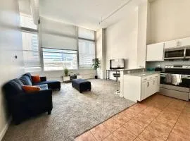 Scenic Downtown Loft near Convention Center