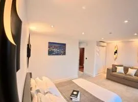 3-bed Charming Soho Penthouse 5min to Oxford Circus Sleep 6