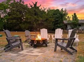 Lusby Beach House -3 BD 2 BA Steps to the Sand