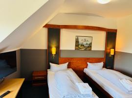 Hotel & Restaurant Heidekrug 24h Check-in, Pinneberg, Free Parking and WiFi, hotel en Appen