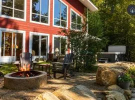 La Maison Magique- Private Hot Tub & Lake Access