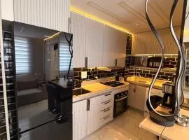 2 Dorm Santo Amaro Confortável e Decorado Prox a Transamerica, Vibra, Interlagos, Consulado, Congonhas, Estádio Morumbi - Com Vaga