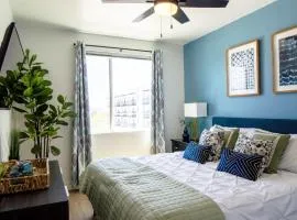 Rooftop SunsetsKing Bed-Heated Pool-Near Golf