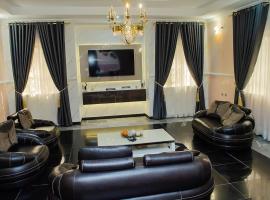 Stylish 3-Bedroom Home Lagos, hotel di Lagos