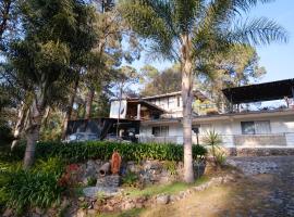 Casa Los Agapandos, hotel en Valle de Bravo