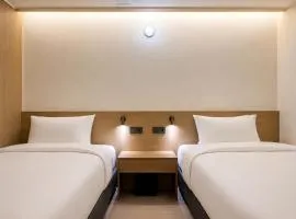 Link B Hotel