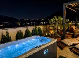 Felicita Cascata Terrace with Lake View
