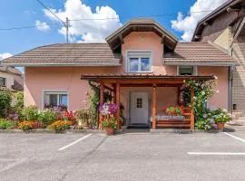 Mržek House with Sauna - Happy Rentals