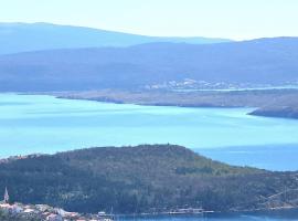 Family and pet friendly apartment Frankopan Croatia, hotel i Šmrika