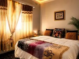 Woodland Suites with Airport Shuttle