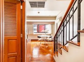 2BR Duplex in central Chitlom