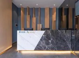 ZMAX Hotels Shenzhen Lianhuacun Metro Station