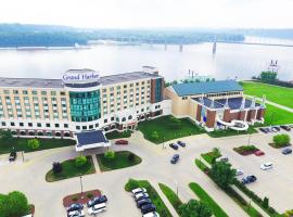 Grand Harbor Resort โรงแรมในDubuque