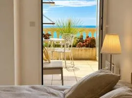 Elegante Bilocale con terrazza sul mare Mentone