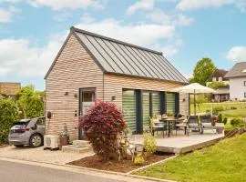 Stilvolles Design-Tiny-House mit Terrasse & Hund