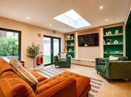 9BR Galway House - Walk to Eyre Square - Free Parking