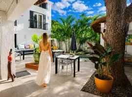 Sous le Badamier Quiet Boutique Hotel with Pool near Grand Baie