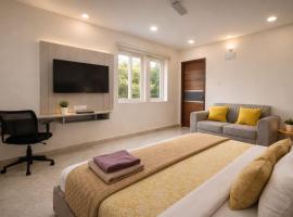 Yendluri's -Studio Flat 1BHK -Kondapur, Gachibowli, hotel i Lingampalli