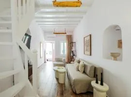 Mykonian Living The Lakka Residence