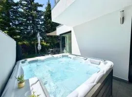 Luxury Garden House I In The Center