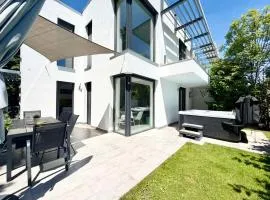 Luxury Garden House II In The Center