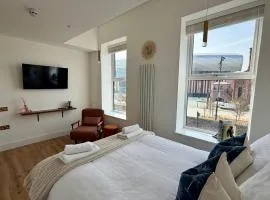 Waterfront Living Boutique Hotel Opposite Hill Dickinson Stadium