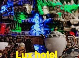 Renar Aeraport Lux Hotell