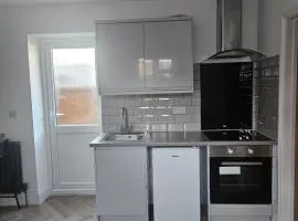 One Bedroom Apartment in Poole close to Beaches