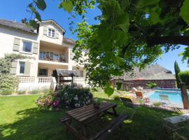 Le Tilleul d'Hortense, hotel u gradu Ussac