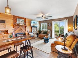 Smoky Get Together 2BR condo pools wifi, hotel en Gatlinburg
