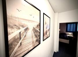 Geräumiges 2-Zimmer Apartment mit Einzelbetten & Parkplatz, Hotel in Glinde