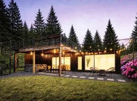 Skydeck Cabin met Jacuzzi & Rooftop