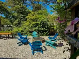 Spacious Cape Escape Near Rail Trail & Downtown