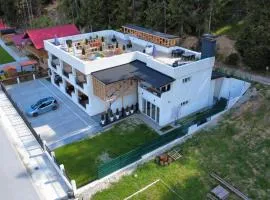 SUGARFAME- Guest House