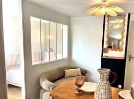 Studio dans un immeuble face aux remparts de Guérande