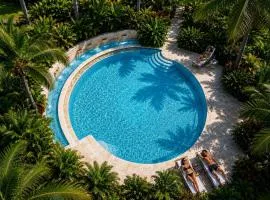 Luxury Oceanview Condo, Hyatt PR Golf and Beach