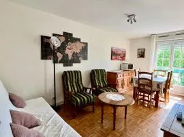 Appartement lumineux T2 avec Wi-Fi et lave-linge, centre La Roche-Posay - FR-1-541-182