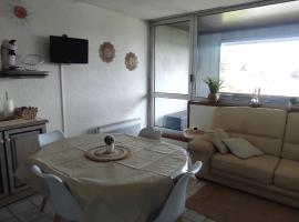 Appartement F3 confortable proche des pistes, idéal familles - FR-1-814-46, hotel di Super Besse