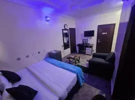 GRAND PARK HOTEL AND SUITEs