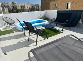 Bohemian suite penthouse close to Sliema and Valletta