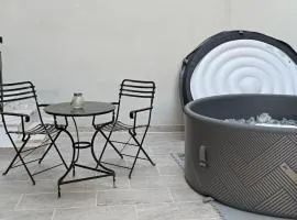 West of Preveza Luxury Jacuzzi Apartment