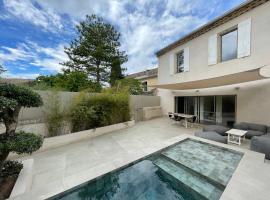 Quiet house, air conditioning, 3 bedrooms, small pool, hotel a Junas