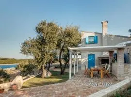 Trasorka House