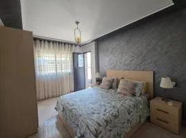 Azure Breeze Retreat - Mediterranean Comfort