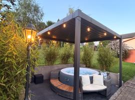 Großes Ferienhaus für 12 -17 Personen mit Whirlpool - Spielzimmer und Garten, hotel v destinaci Herbstein