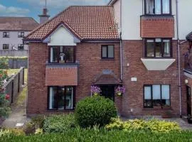 Cosy Ensuite near Douglas Golf Club