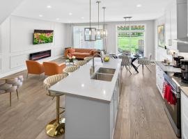 Luxury Niagara 3 Bdr Townhouse /Garage, hotel di Niagara Falls