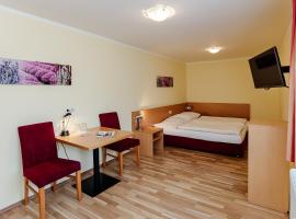 Hotel Denk Bed & Breakfast, cheap hotel in Vorchdorf